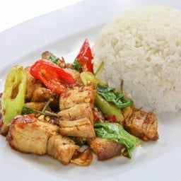 ข้าวราดกะเพรา