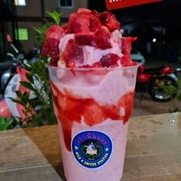 สตอเบอรี่กรุบกรุบ