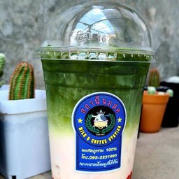 ชาเขียวนมสดสตอเบอรี่(สามเกลอ)