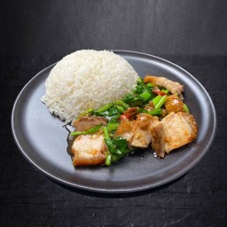 บ้านสวนของย่า(อาหารตามสั่ง)