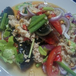 ยำไข่เยี่ยวม้า