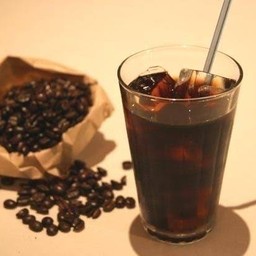 อเมริกาโนเย็น