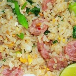 ข้าวผัดแหนม