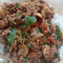 ผัดกระเพราหมูสับ