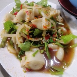 ยำไส้ตัน