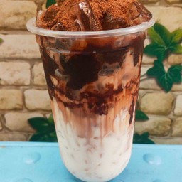 นมสดไมโลตินดิบลาวา