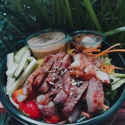 สลัดคอหมูย่าง