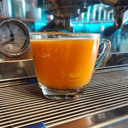 ชานมสดร้อน