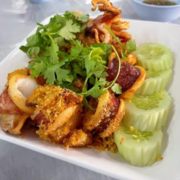 หมึกไข่กระเทียม