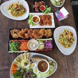 เล่าปี่ สลัดปลา สาขา 4 เก้ากิโลศรีราชา สลัดปลา สาขา 4