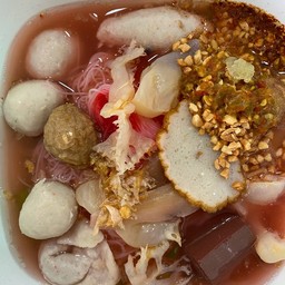 เส้นหมี่เย็นตาโฟต้มยำ