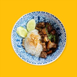 คะน้าราดเส้น