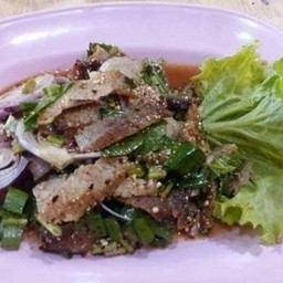 น้ำตกคอหมูย่าง