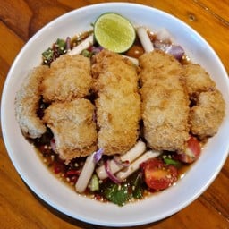 ยำนัวร์ปลาดอลลี่ทอด