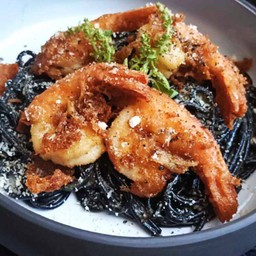 สปาเกตตี้กุ้งกรอบซอสกระเพรา