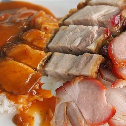 ข้าวหมูแดงหมูกรอบ