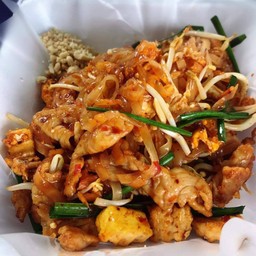 ผัดไทยหมูเส้นเล็ก