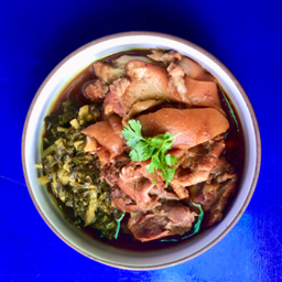 ขาหมูล้วน