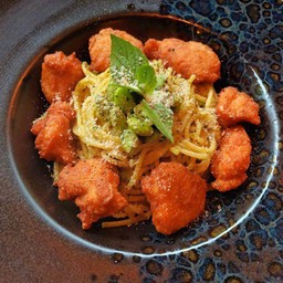 สปาเก็ตตี้เขียวหวานไก่กรอบ