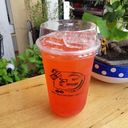 สตอเบอรี่โซดา