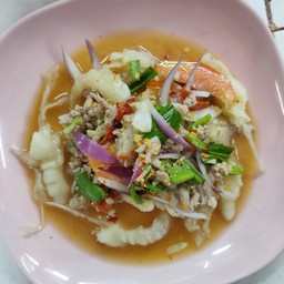 ยำเล็บมือนาง