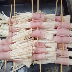 แฮมพันเห็ดเข็มทอง