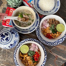Noodles sung (นู้ดเดิ้ลซัง)