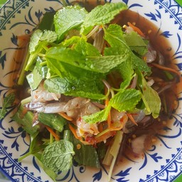 ยำกุ้งสด