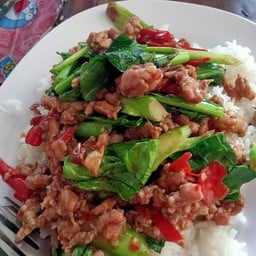 คะน้าหมูจาน