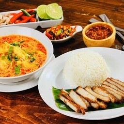 ข้าวหมูทอด+เกี๊ยวกุ้งต้มยำ LM