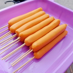 ไส้กรอกแฟรงค์ หนังกรอบ 2 ไม้