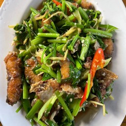 ข้าวผัดขึ้นช่าย