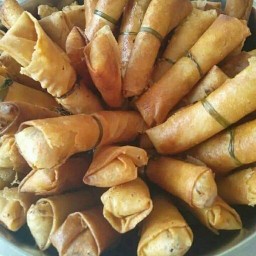 ปอเปี๊ยะ น้ำจิ้มสูตรโบราณ by ป้าตา