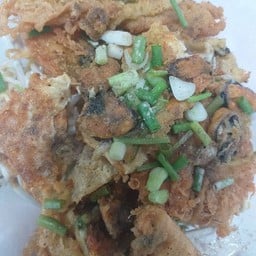 บะหมี่เกี๊ยวกวางตุ้ง หอยทอดผัดไท(ฮาลาล)