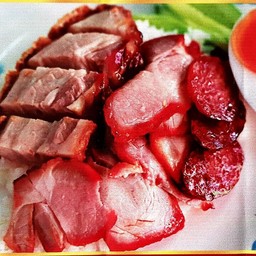 ข้าวหมูแดง หมูกรอบ