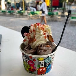 ไอติมผัด วิ้ปล้วน ตลาดเอ็มไพร์มาเก็ตพลาซ่า