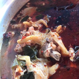 ต้มยำไก่พริกแห้งใส่เห็ดนางฟ้า