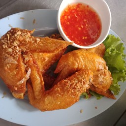 ปีกไก่ทอดกระเทียม