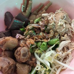 พารวย ก๋วยเตี๋ยวไก่มะระ