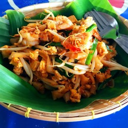 ผัดไท5เส้น ก๋วยเตี๋ยว  ต้มเลือดหมู