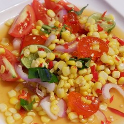 ยำข้าวโพดไข่แดงเค็ม