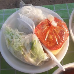 ขนมจีนน้ำยาเจ้เดือน