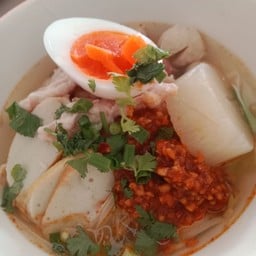 ครัวตัวเล็ก ก๋วยเตี๋ยว อาหารตามสั่ง