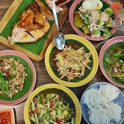 ลาบ-ส้มตำ ร้อยเอ็ดนายอุดร ตลาดพระเงิน