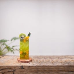 น้ำผลไม้สมูทตี้ Time Garden