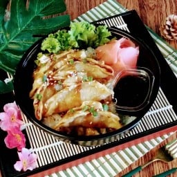ฟุยู🍱ดงบุริ&ยากิโซบะ ฟุยู