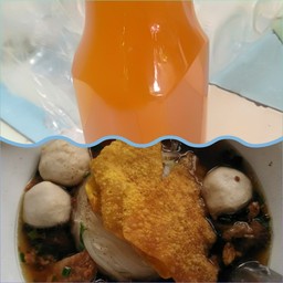 ร้านคุณยายก๋วยเตี๋ยวไก่ตุ๋นอาหารตาม สั่งเตาถ่าน .