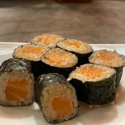 มากิแซลมอน Salmon maki