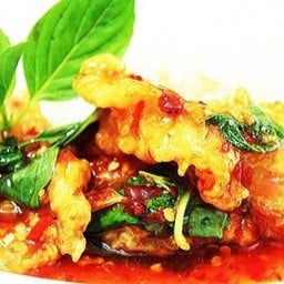 ข้าวกะเพราปลากรอบ