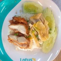 Hainanese Chicken Rice Boiled + Fried Chicken (Ying Charoen Hainanese Chicken Rice)